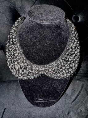 Crystal Embellished Peter Pan Collar Necklace – Black